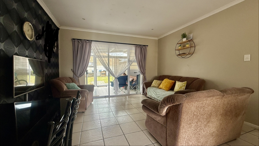 3 Bedroom Property for Sale in Parsonsvlei Eastern Cape
